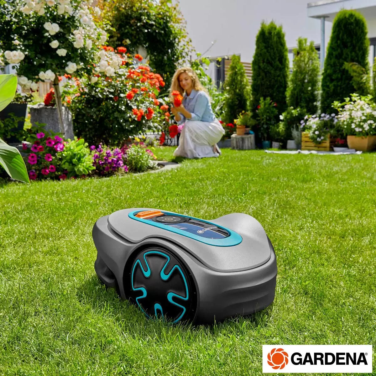 Gardena Sileno Minimo Smart Robotic Lawn Mower + Charging Station (250m² cutting