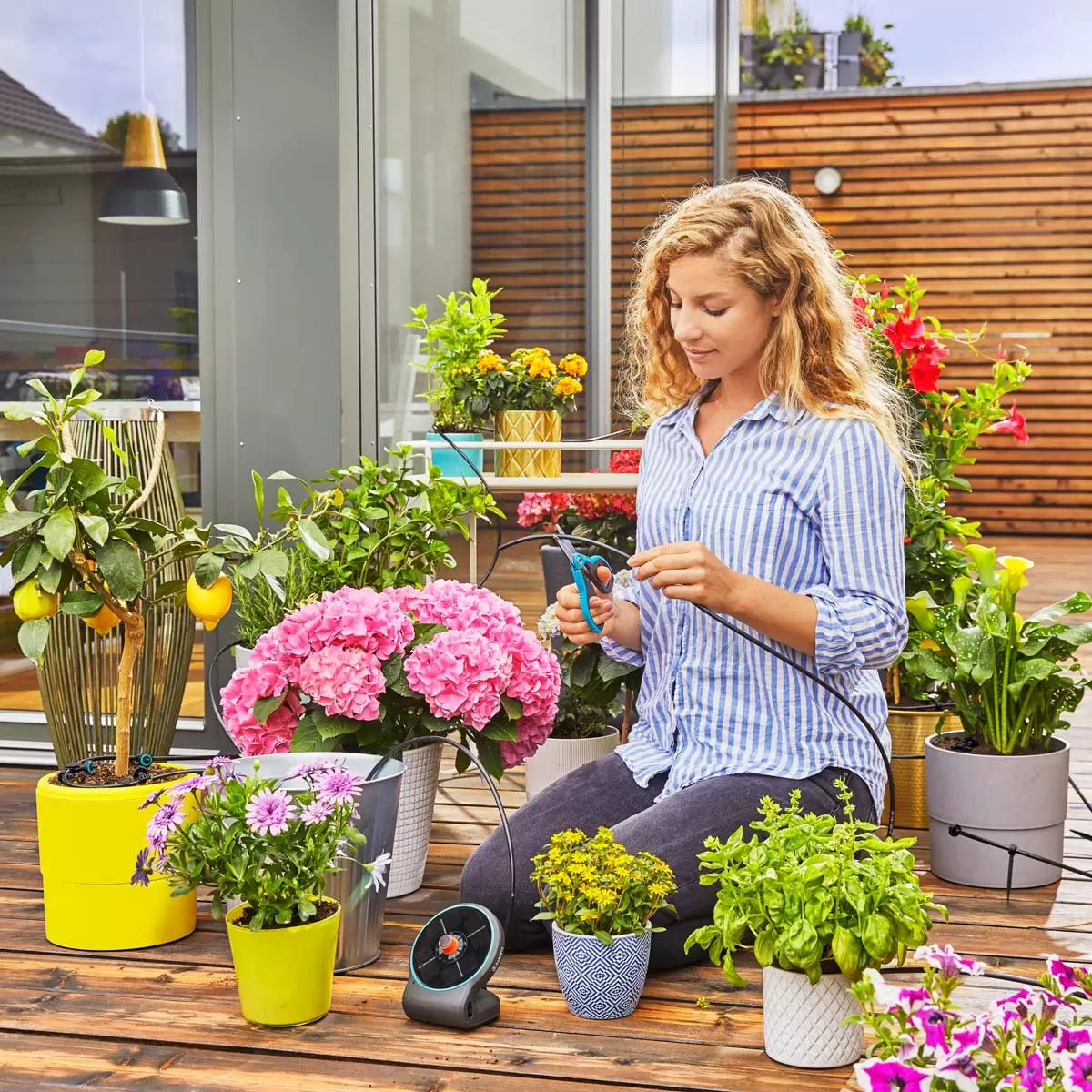 Gardena AquaBloom Solar-Powered Irrigation Set