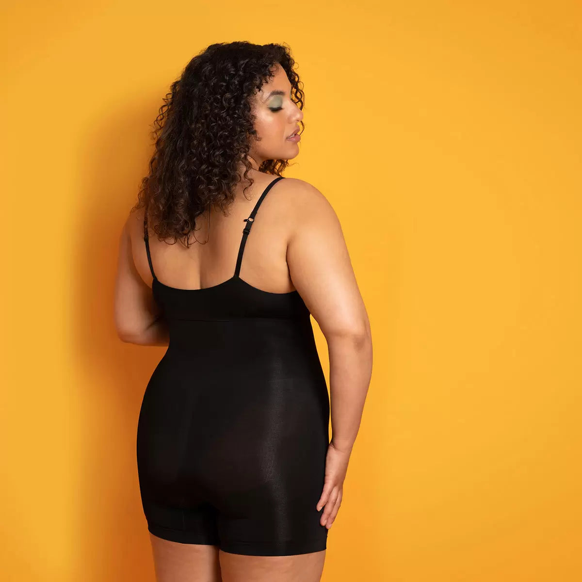 Evenlina Sculpting Shapewear Shorts in Noir