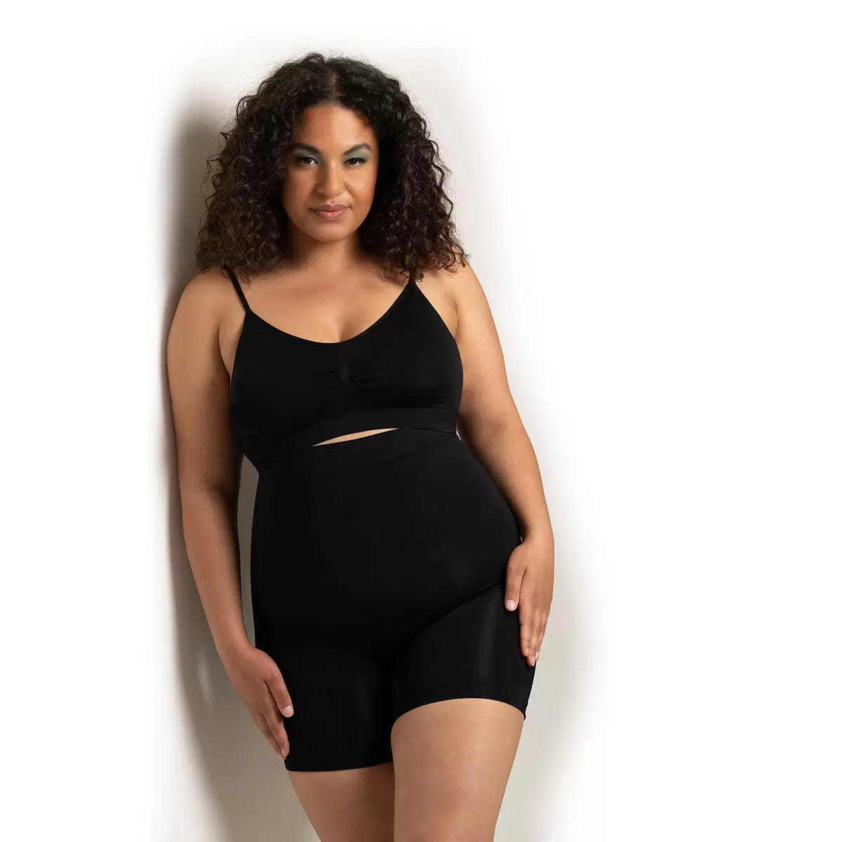 Evenlina Sculpting Shapewear Shorts in Noir