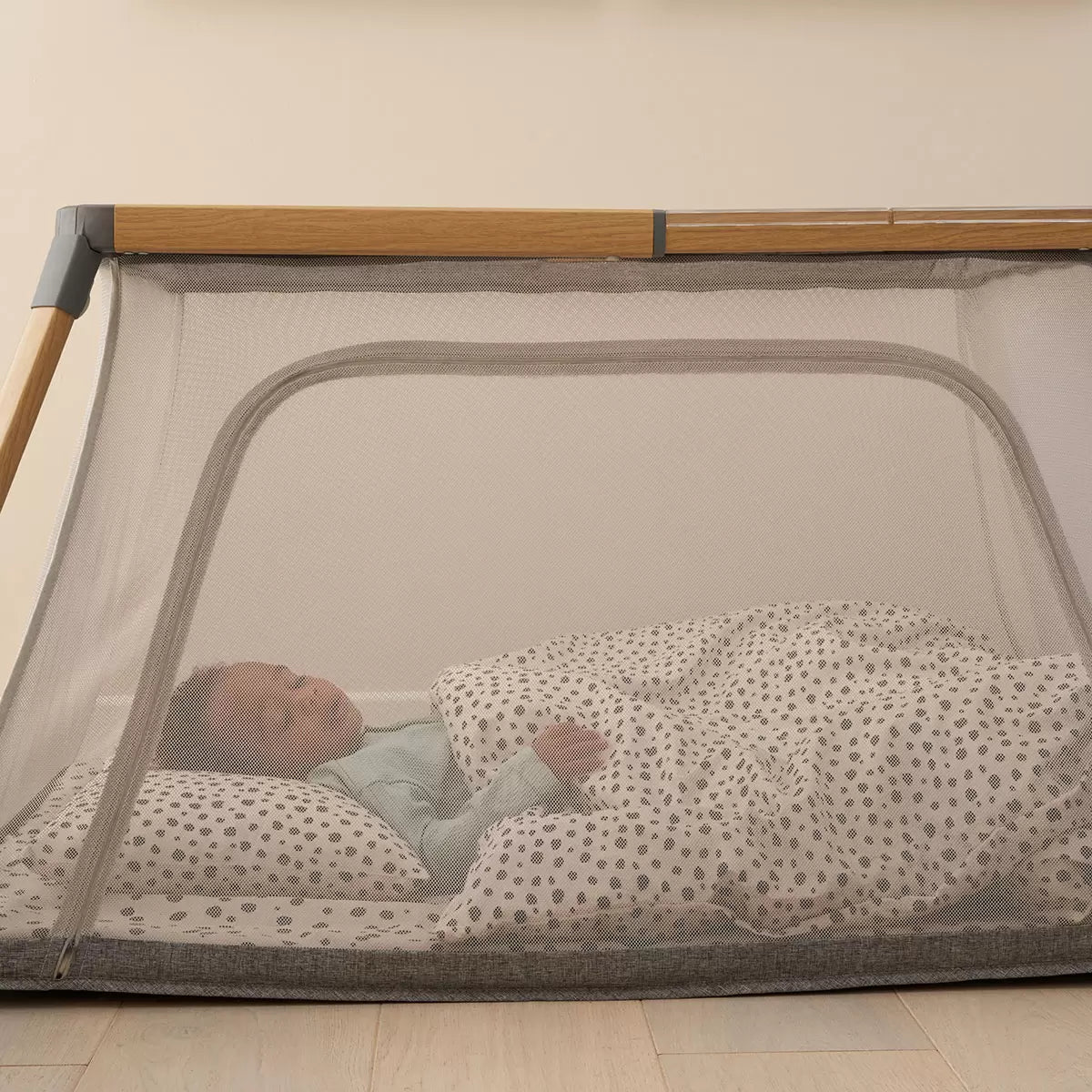 Tutti Bambini CoZee Go Day & Night Travel Cot Bundle, Oak & Charcoal