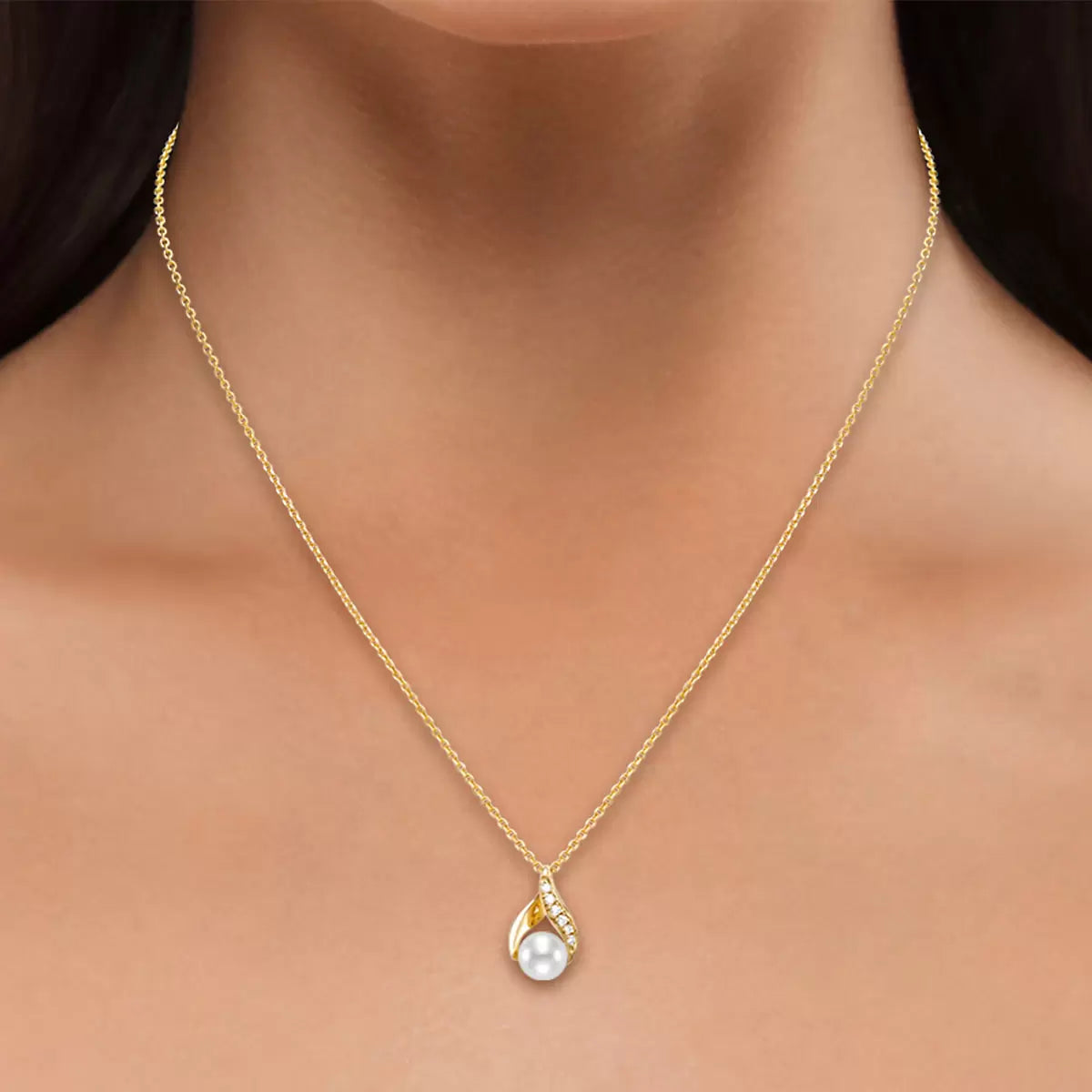 6.5-7mm Cultured Freshwater Pearl & 0.08ctw Diamond Pendant, 14ct Yellow Gold