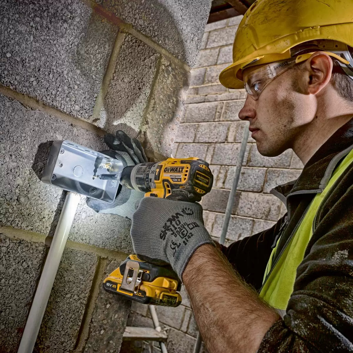 DEWALT® Brushless Hammer Drill Driver Kit - Includes 2 X 2 Ah Batteries With Kit