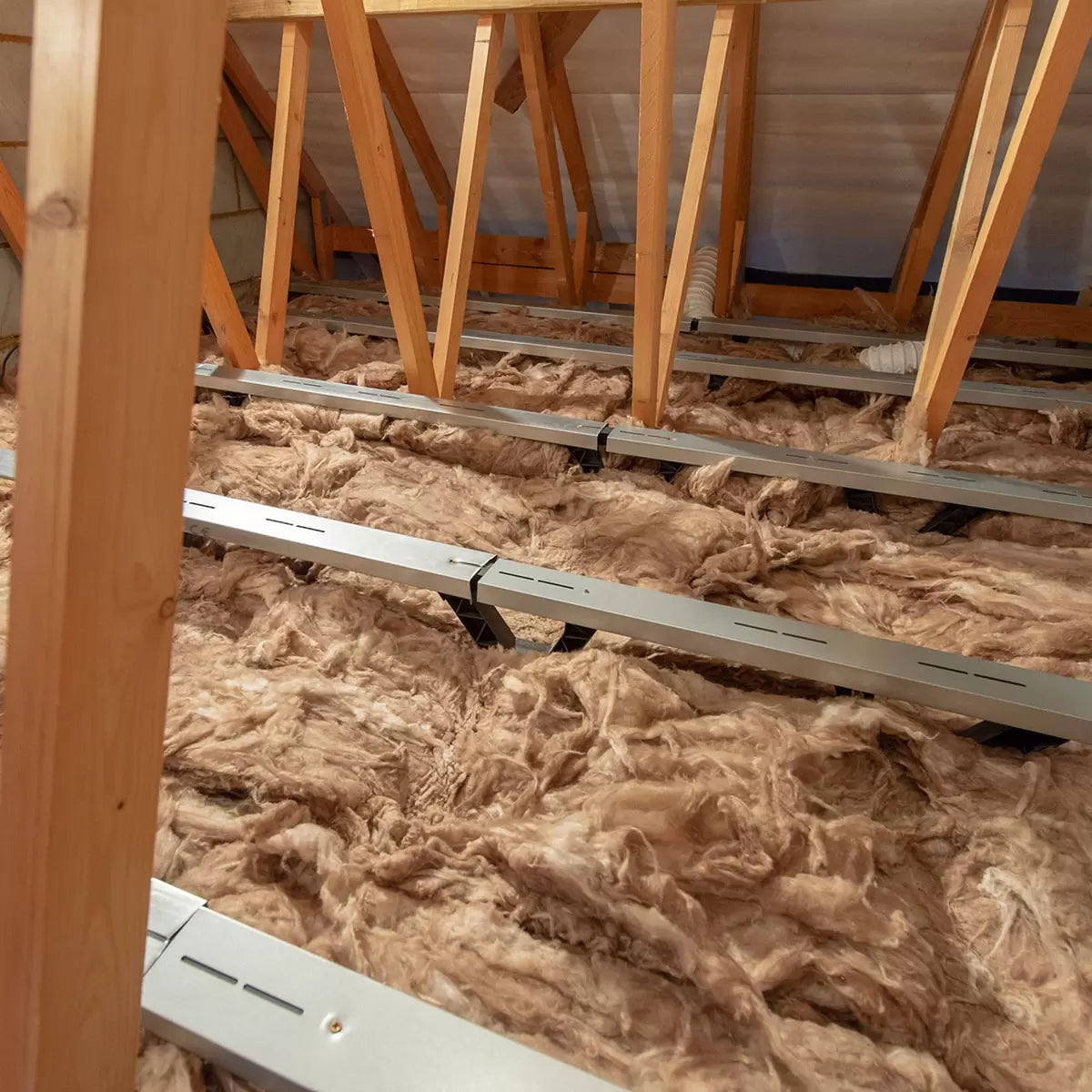 Amazing Lofts Insulation top up for 20sqm Loft Space with Installation