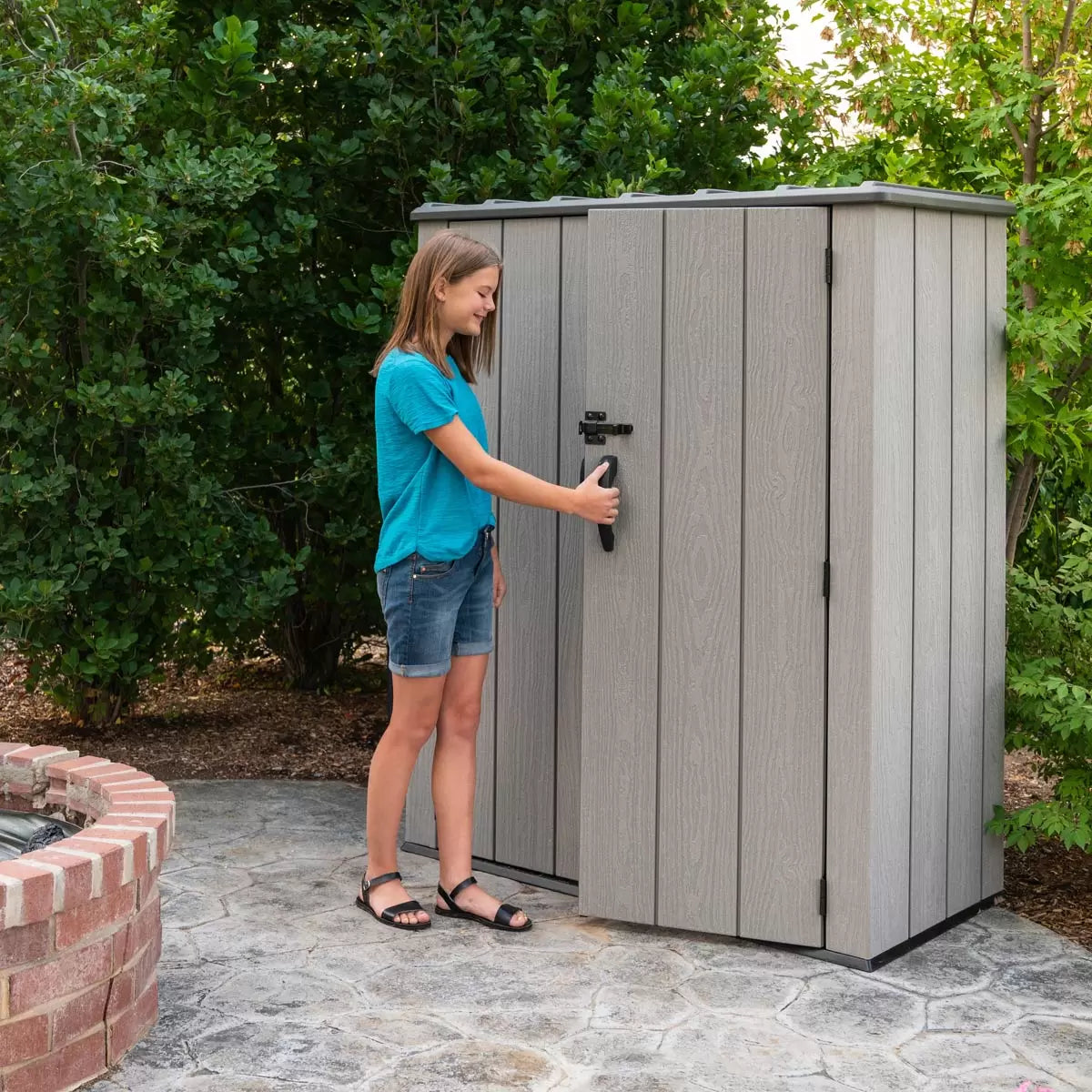 Lifetime 4ft 6" x 2ft 4" (1.4 x 0.7m) Vertical 1, 510 Litre Storage Shed