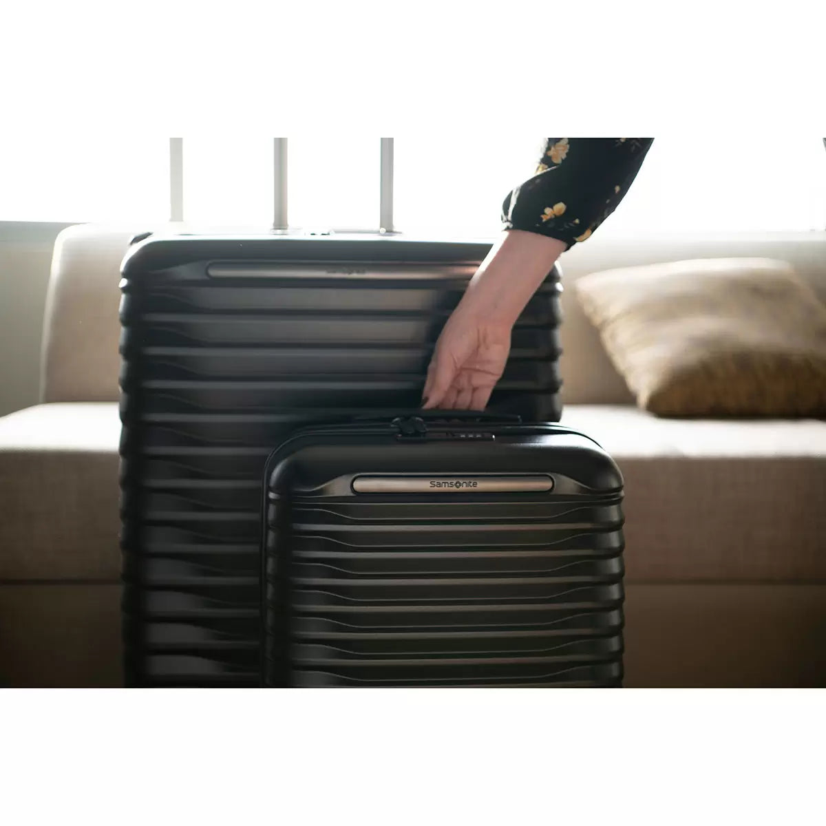 Samsonite Element 2 Piece Hardside Suitcase/Luggage Set 4 Wheel Spinner