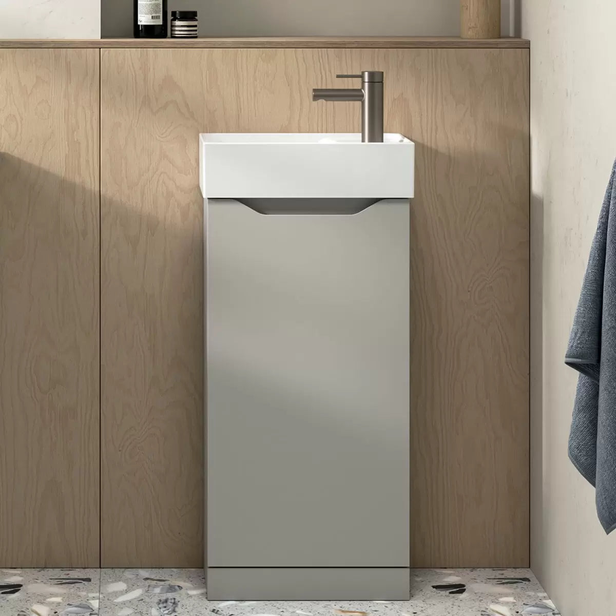 Tavistock Coda Cloakroom 39.7 cm Floor Mounted