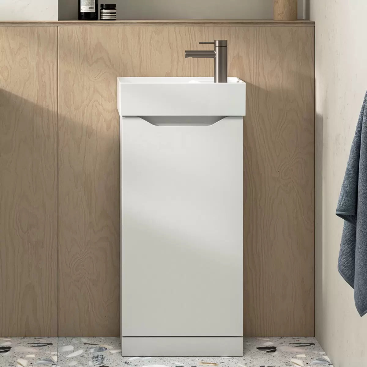 Tavistock Coda Cloakroom 39.7 cm Floor Mounted