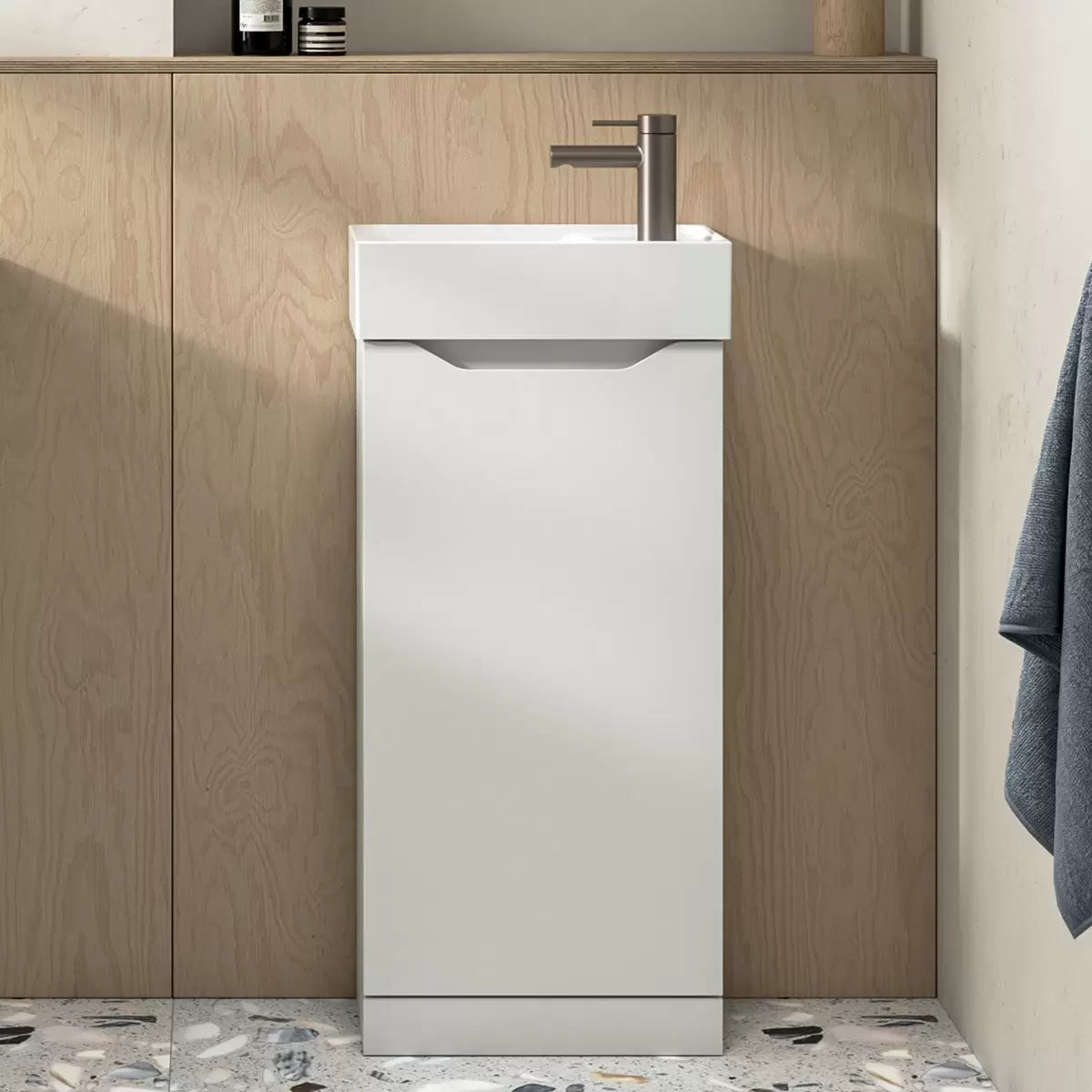 Tavistock Coda Cloakroom 39.7 cm Floor Mounted