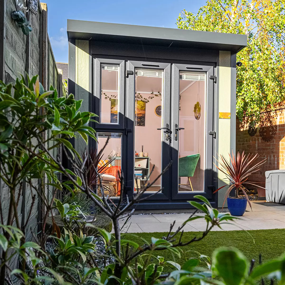 Installed Garden Room, Small Sizes, Basebox by Green Retreats (up to 11m²)