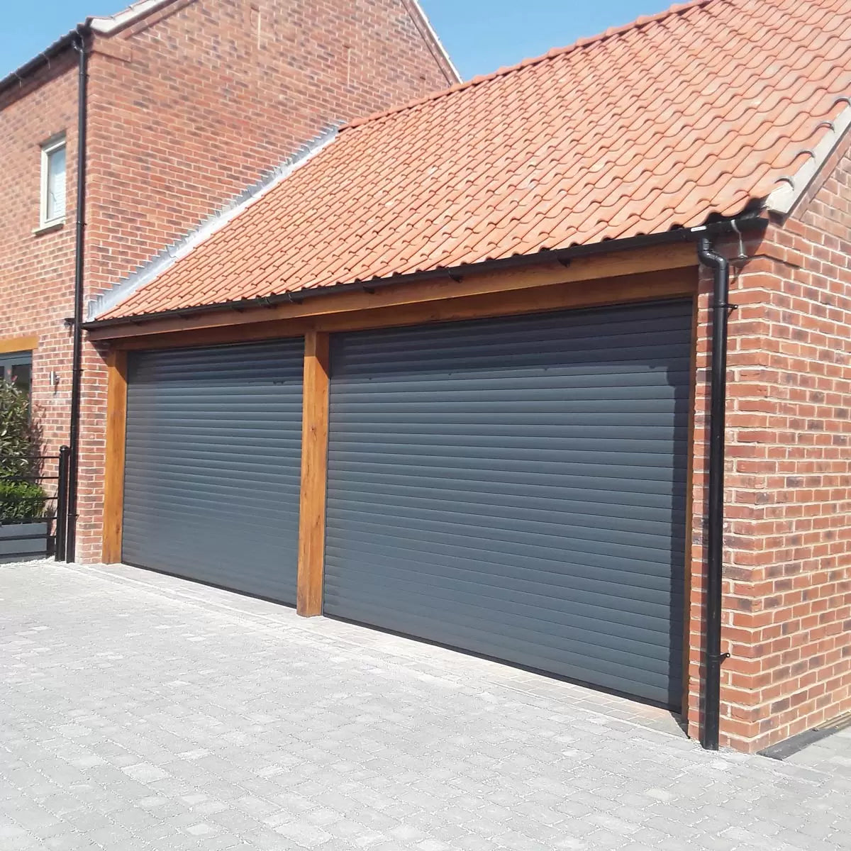Cardale Electric Thermaglide Lite Roller Door 77mm with Installation up to 2.5