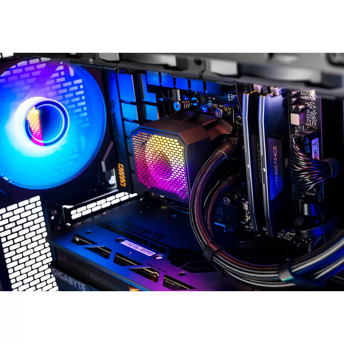 AWD-IT Phantom 7, AMD Ryzen 7, 32GB RAM, 2TB SSD, NVIDIA GeForce RTX 5080