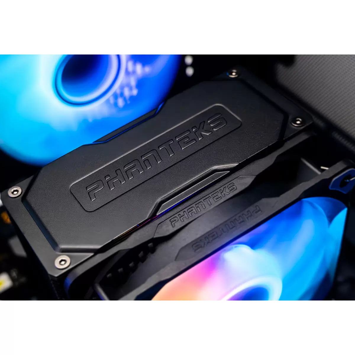AWD-IT Phantom 5, AMD Ryzen 5, 32GB RAM, 1TB SSD, NVIDIA GeForce RTX 5080