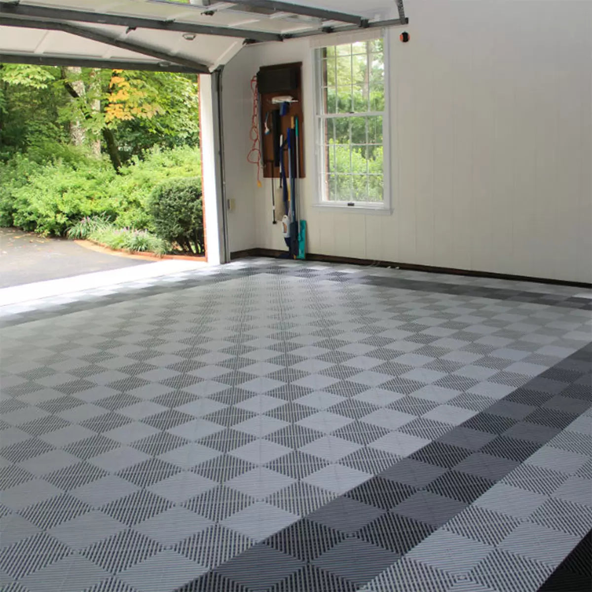 Swisstrax Ribtrax® Pro Vented Modular 19mm Garage Floor Tiles - 25 pack (400