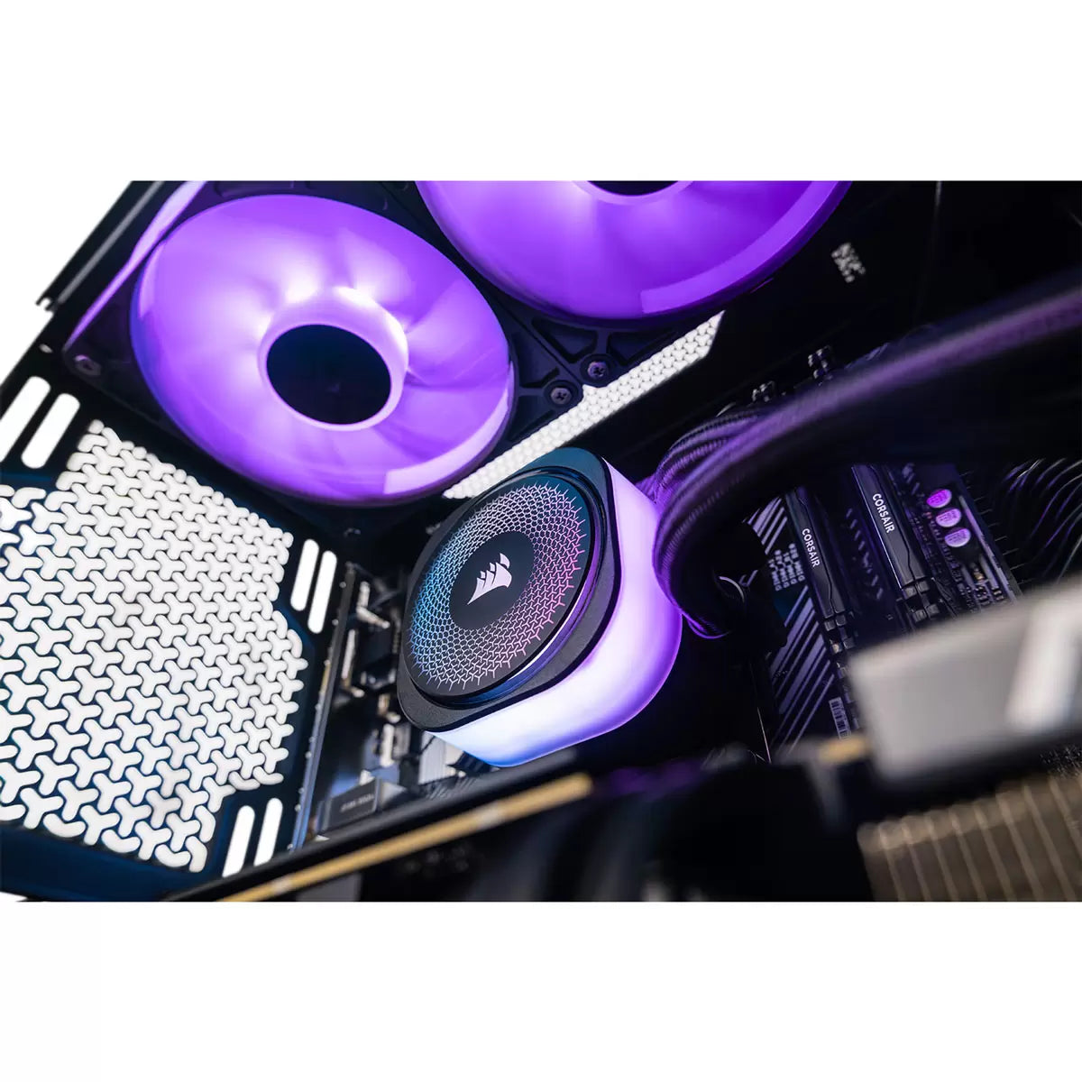 AWD-IT Frame 7, AMD Ryzen 7, 32GB RAM, 2TB SSD, NVIDIA GeForce RTX 5080, Gaming