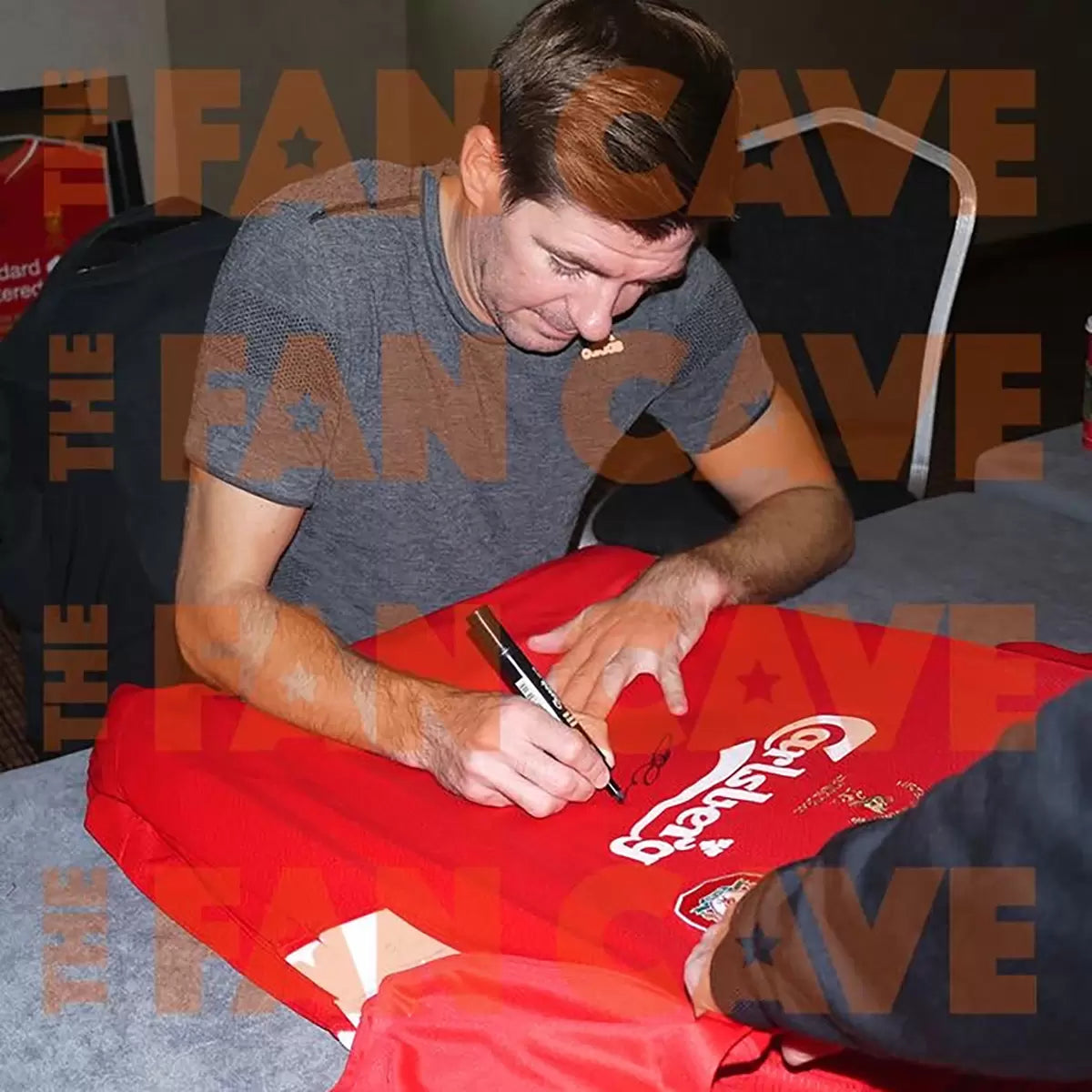 Steven Gerrard Signed Framed 2005 Liverpool Football Shirt including 2 Photos