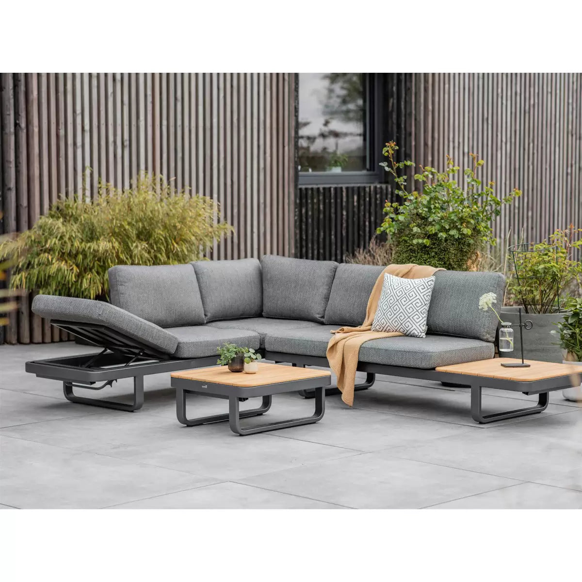 Bramblecrest Montpellier Modular Corner Sofa Patio Set with Side & Coffee Tables