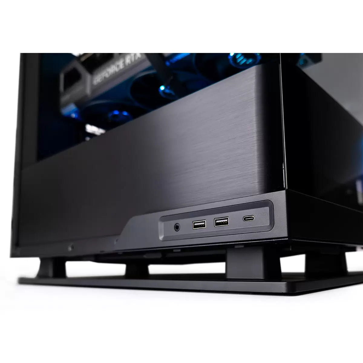 AWD-IT Evolution 9, AMD Ryzen 7, 64GB RAM, 2TB SSD, NVIDIA GeForce RTX 5090