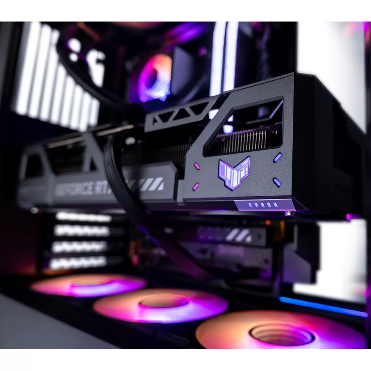 AWD-IT Evolution 9, AMD Ryzen 7, 64GB RAM, 2TB SSD, NVIDIA GeForce RTX 5090