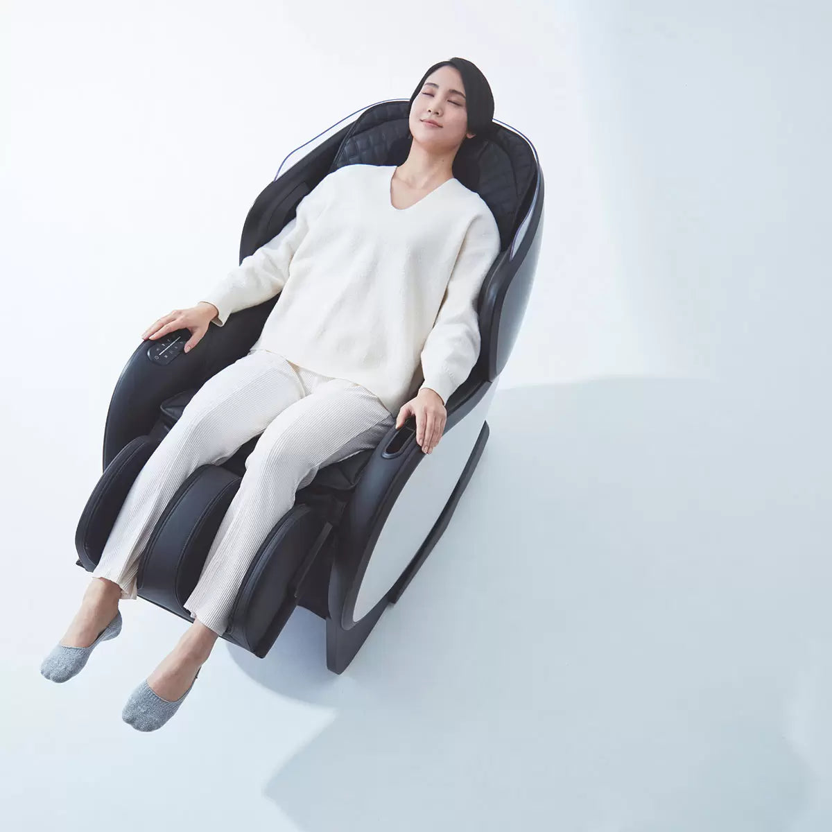 SYNCA CirC 3 Massage Chair