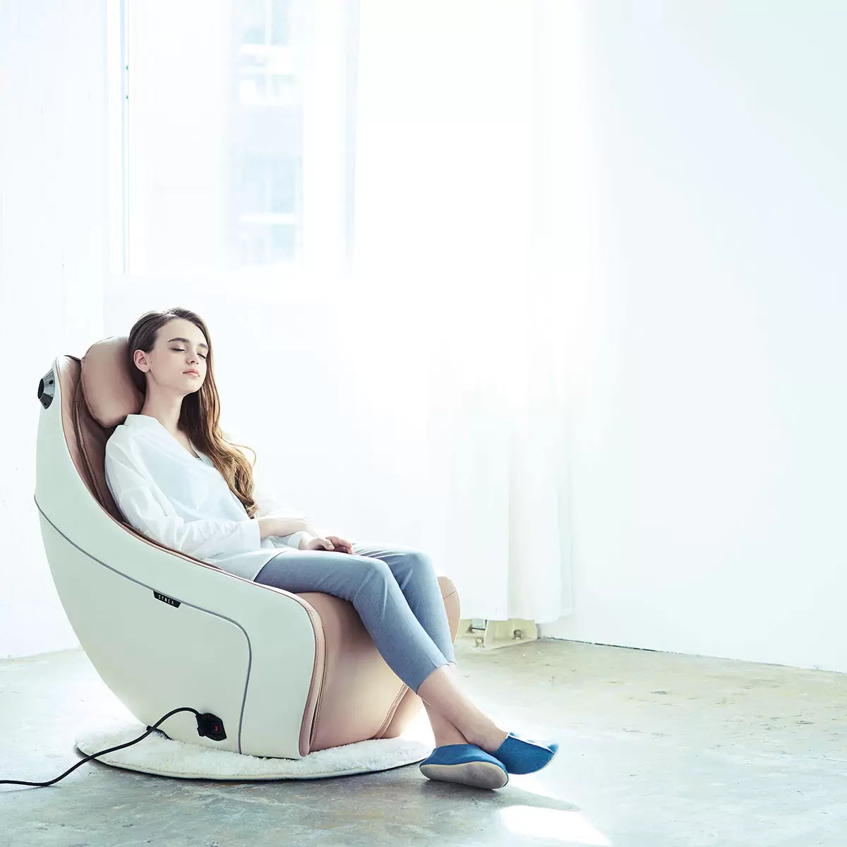 SYNCA CirC Massage Chair