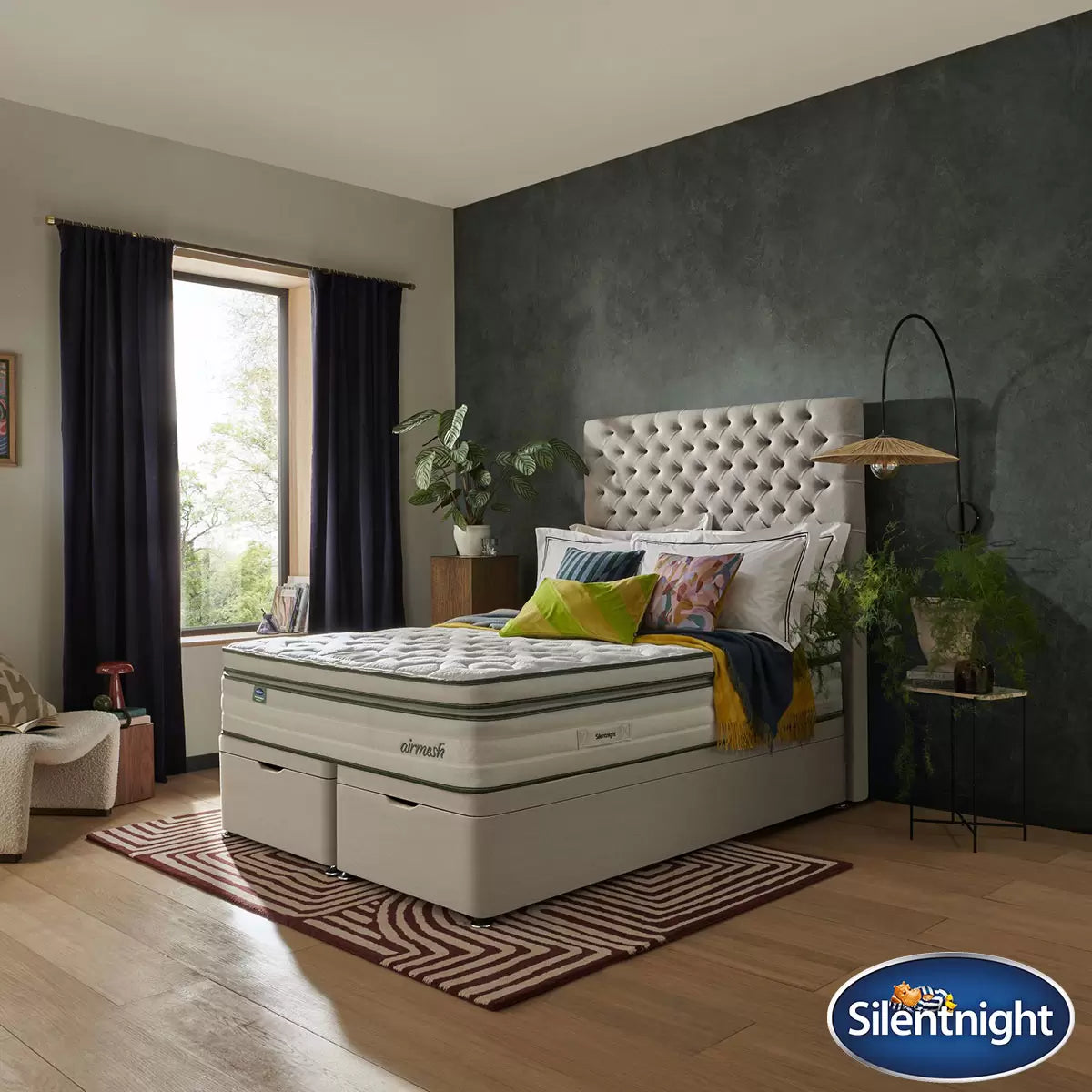 Silentnight AirMesh® 3000 Pocket Boxtop Mattress & Sandstone Full Ottoman Divan
