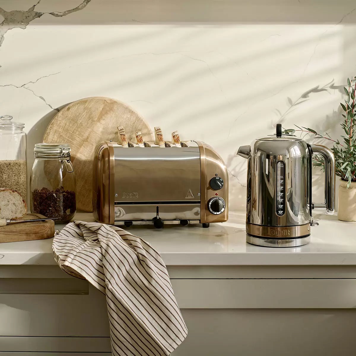 Dualit 4 Slot Classic Toaster With Sandwich Cage in Copper Spray Finish, 40597, view 5