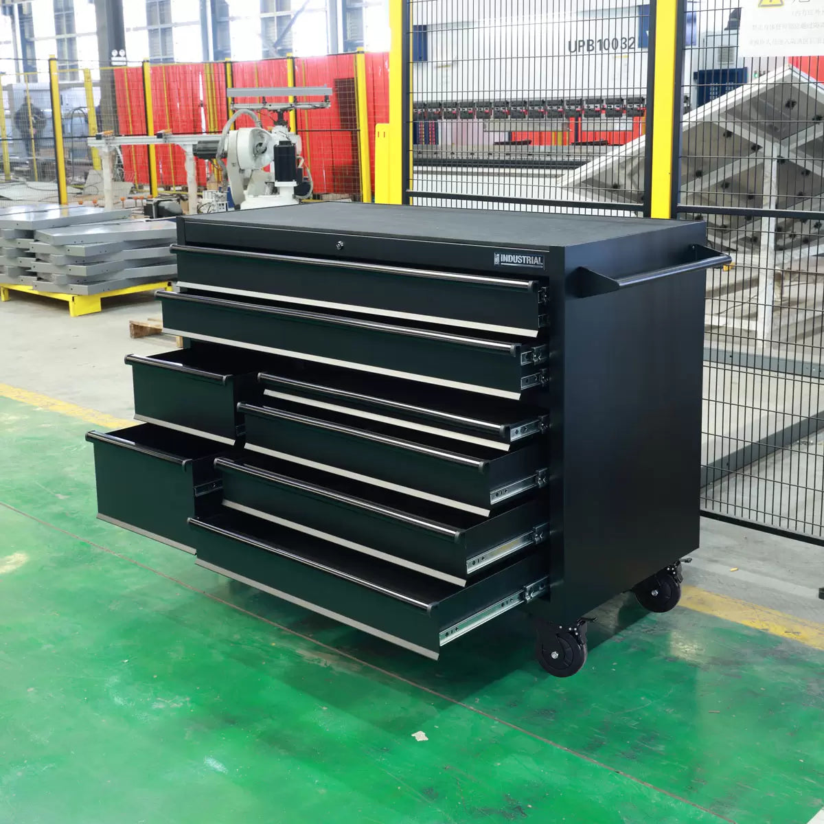 Hilka 55" (140cm) Industrial 8 Drawer Tool Trolley