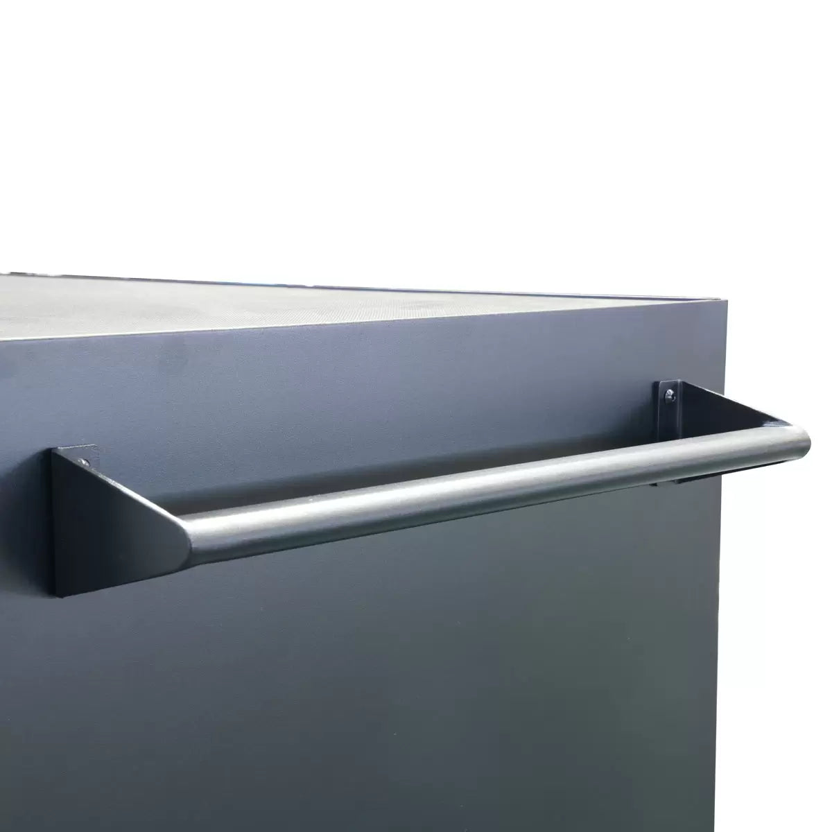 Hilka 55" (140cm) Industrial 8 Drawer Tool Trolley