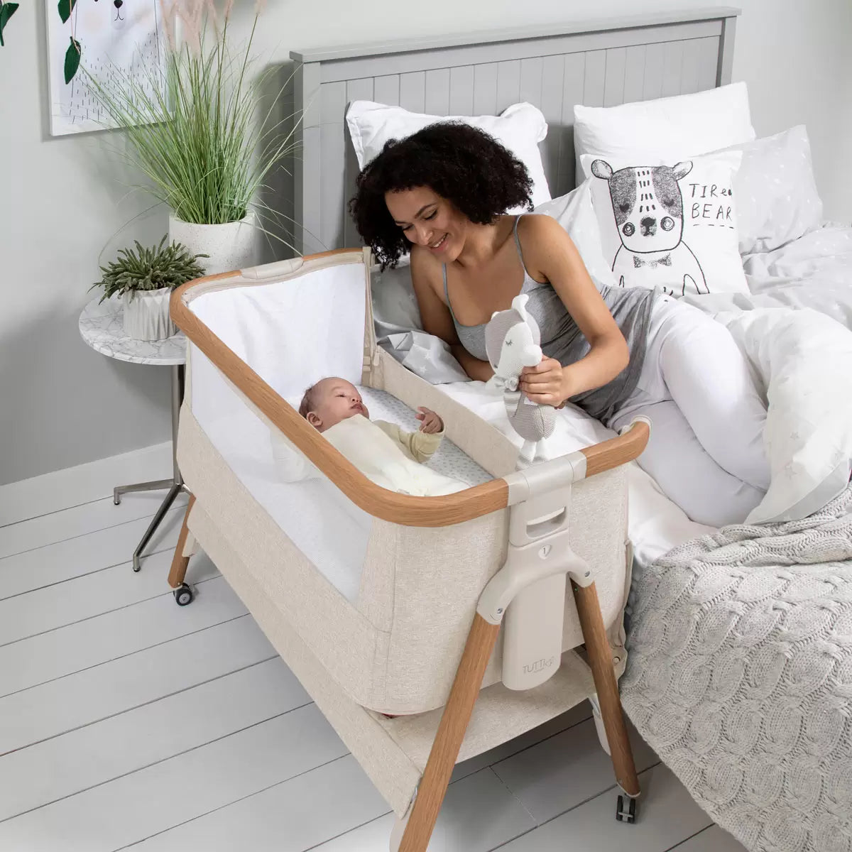 Tutti Bambini CoZee Air Bedside Rocking Crib, Walnut & Ecru