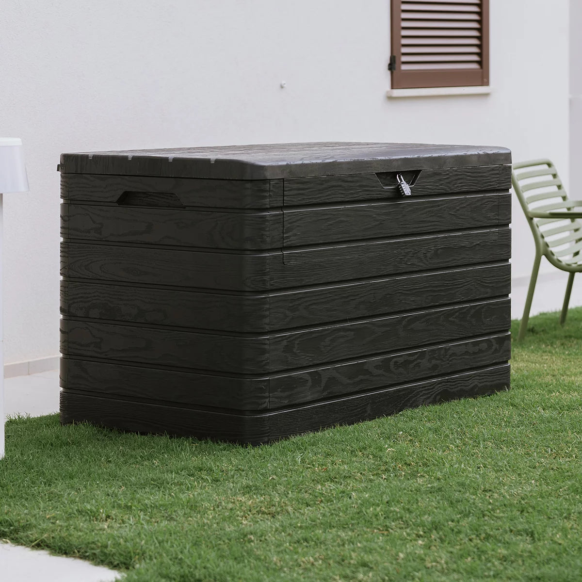 Toomax Dolomiti 970 Litre (256 Gallon) Outdoor Storage Deck Box