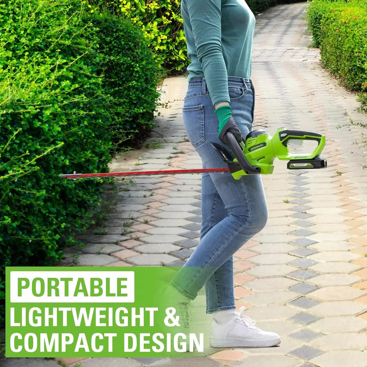 Greenworks 24V 61cm Cordless Brushless Hedge Trimmer + 24V (2Ah) Battery &