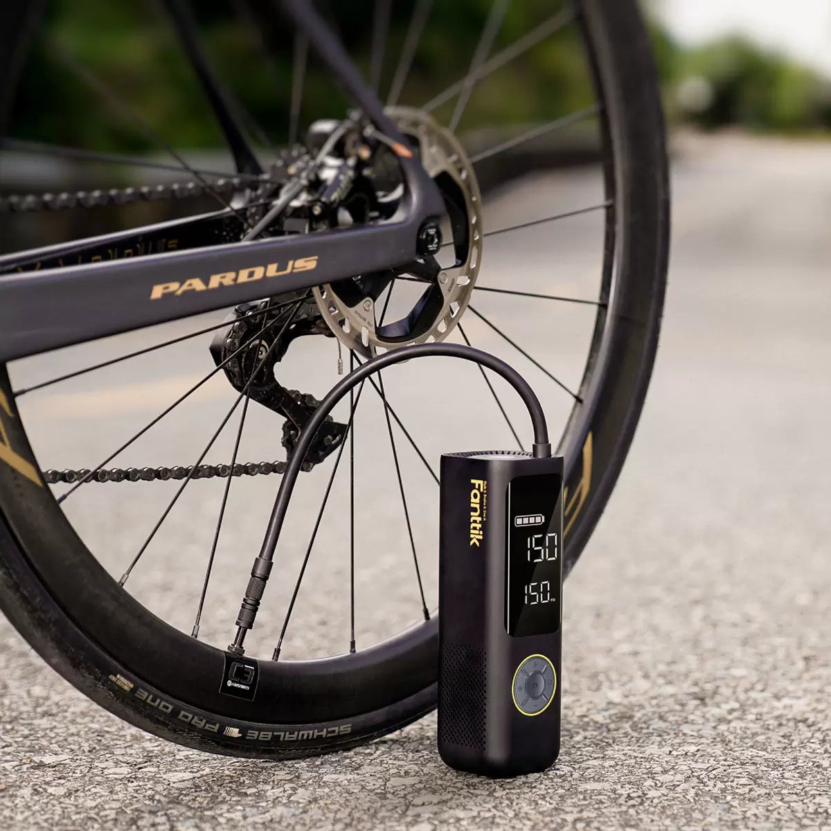 Fanttik S100 APEX Powerful Portable Air Pump & Tyre Inflator with Power Bank