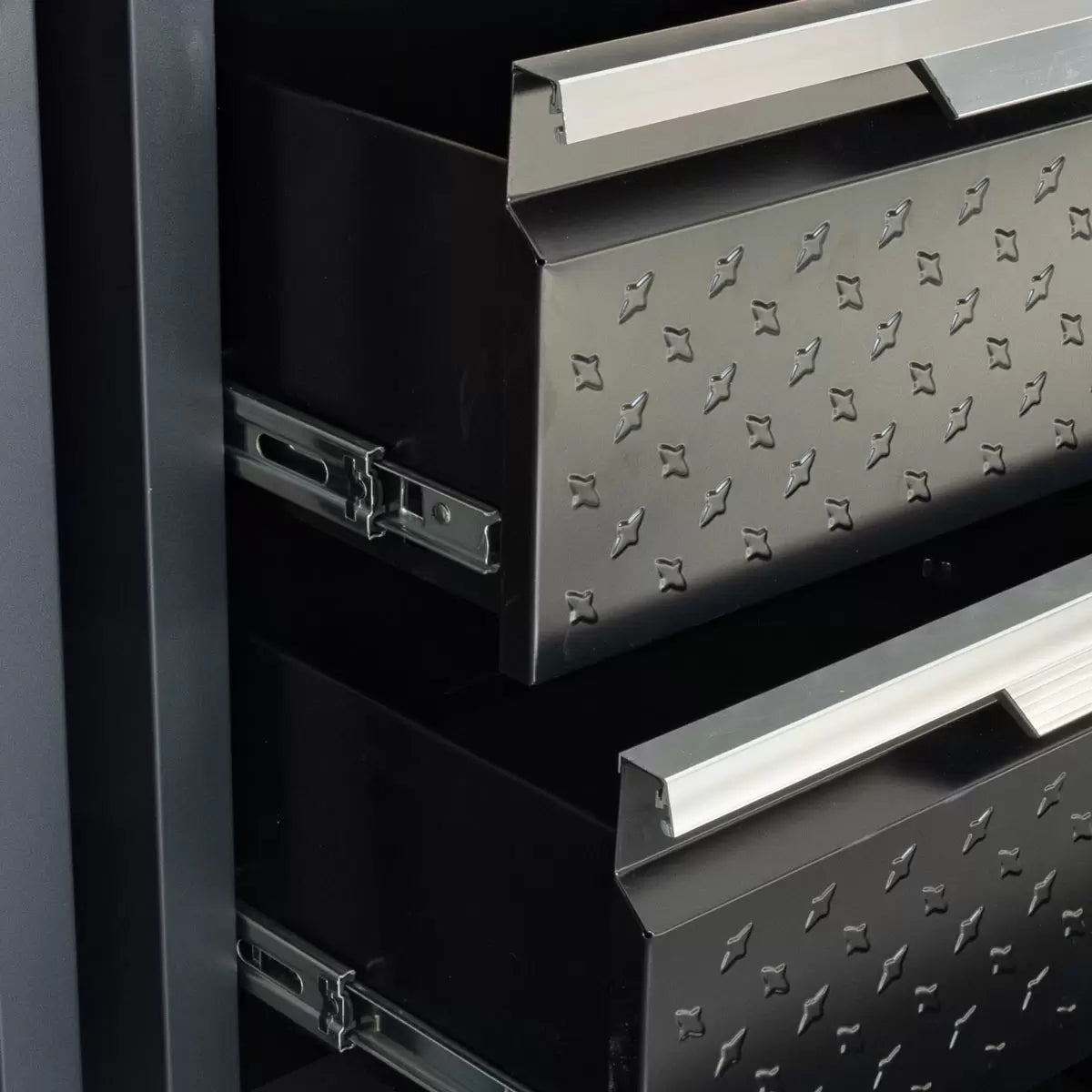 Hilka Garage Pro+ 24 Gauge Steel 9 Piece Cabinet Set