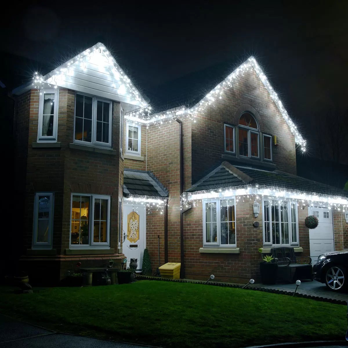 Lights4You 13ft (4m) 152 LED Ice White Outdoor Icicle Light, view 2