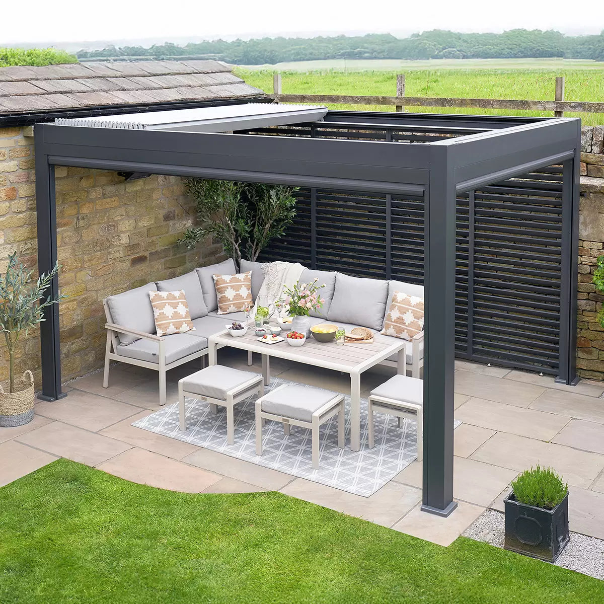 Sunvilla 7ft 6" x 9ft 2" (2.3 x 2.8m) Fixed Louvered Wall Panel
