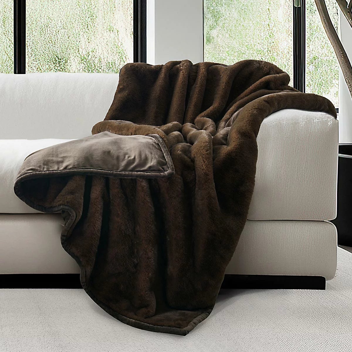 Mon Chateau Faux Fur Throw, 152 x 177 cm, view 12