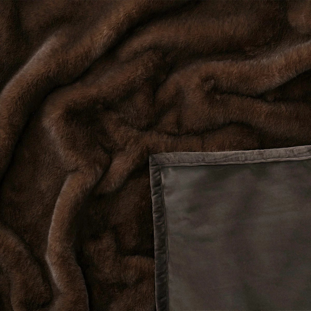 Mon Chateau Faux Fur Throw, 152 x 177 cm, view 14