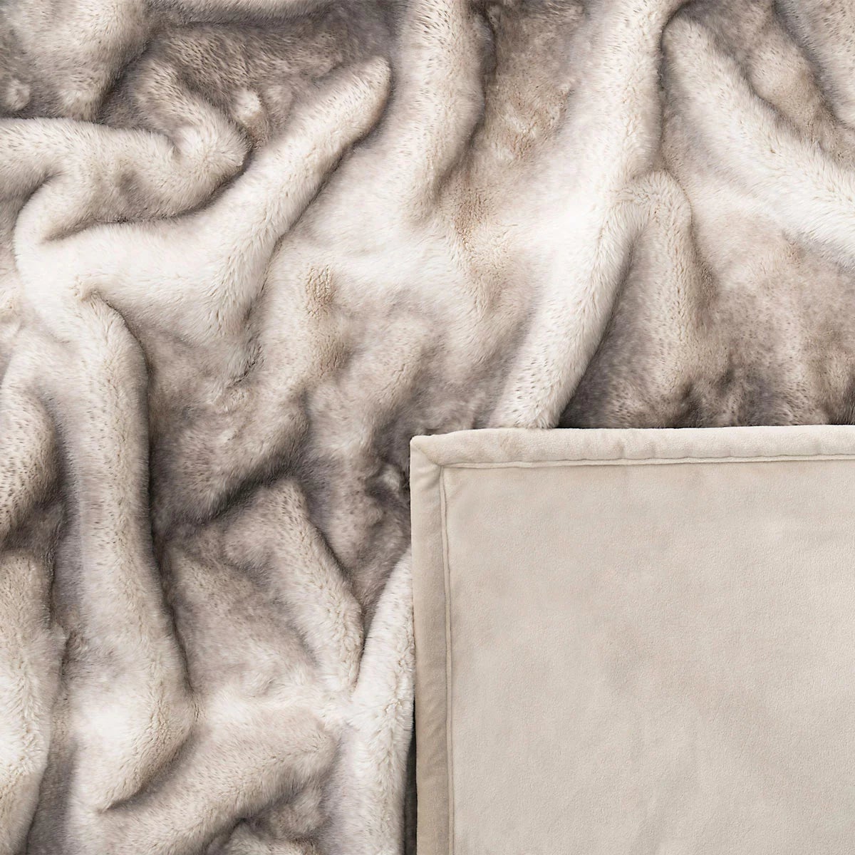 Mon Chateau Faux Fur Throw, 152 x 177 cm, view 23