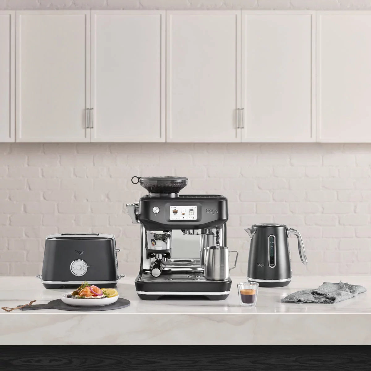 Sage Barista Touch Impress Coffee Machine With Cold Extraction in Black