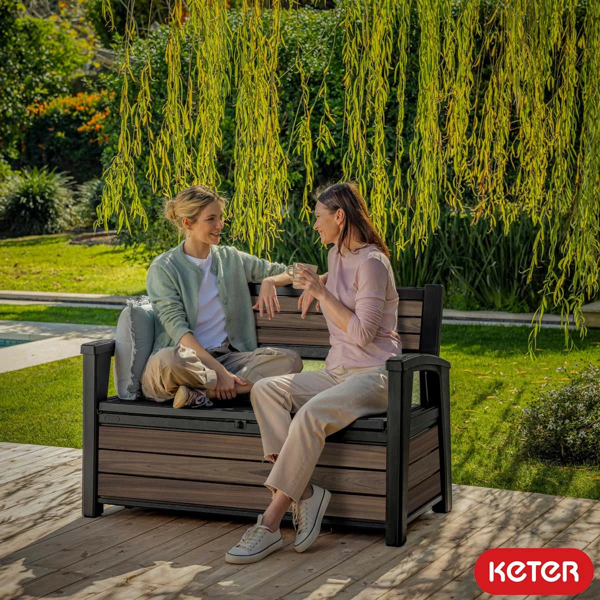 Keter Rosewood 227 Litre (60 Gallon) Storage Bench