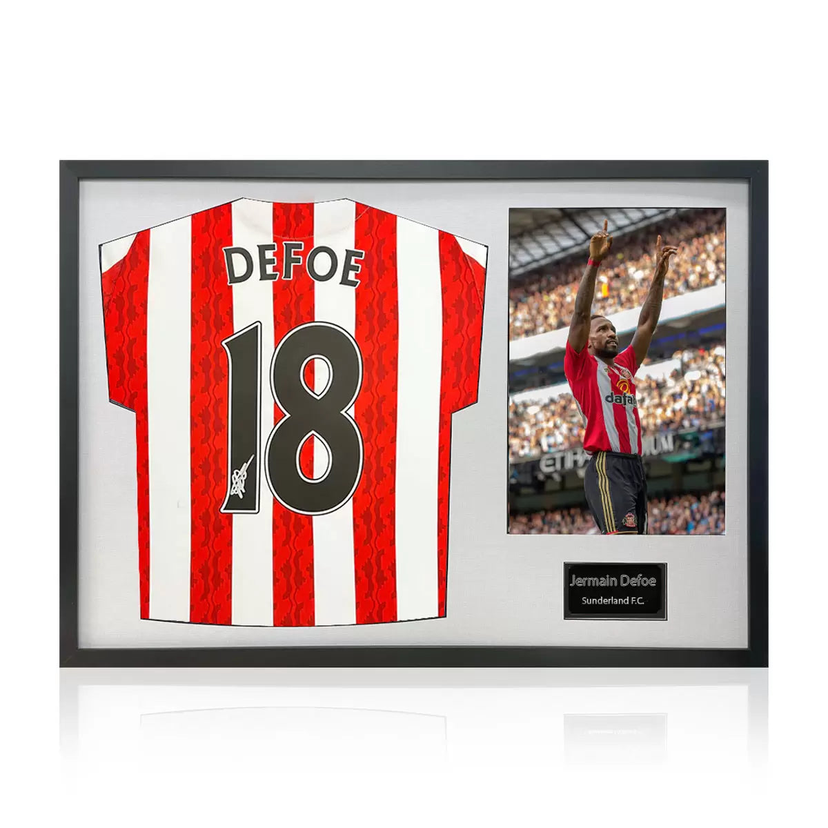 Jermain Defoe Signed Framed Sunderland Football Shirt including 1 Photo in 2