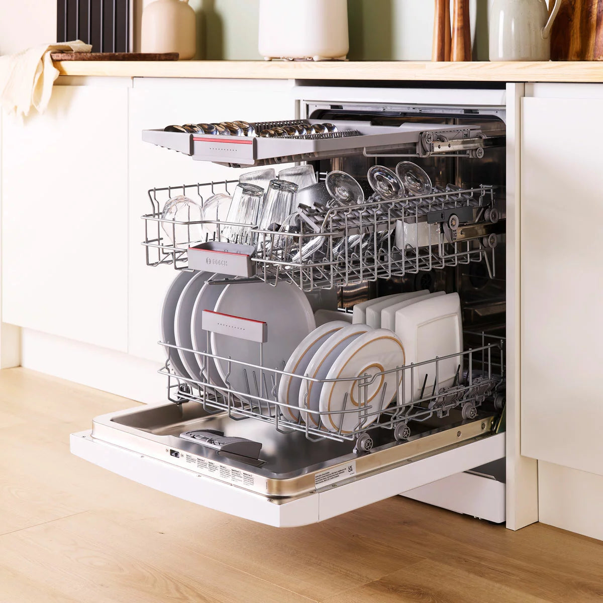 Bosch SMS4EMW06G Series 4 Freestanding 14 Place Setting Dishwasher, B Rated