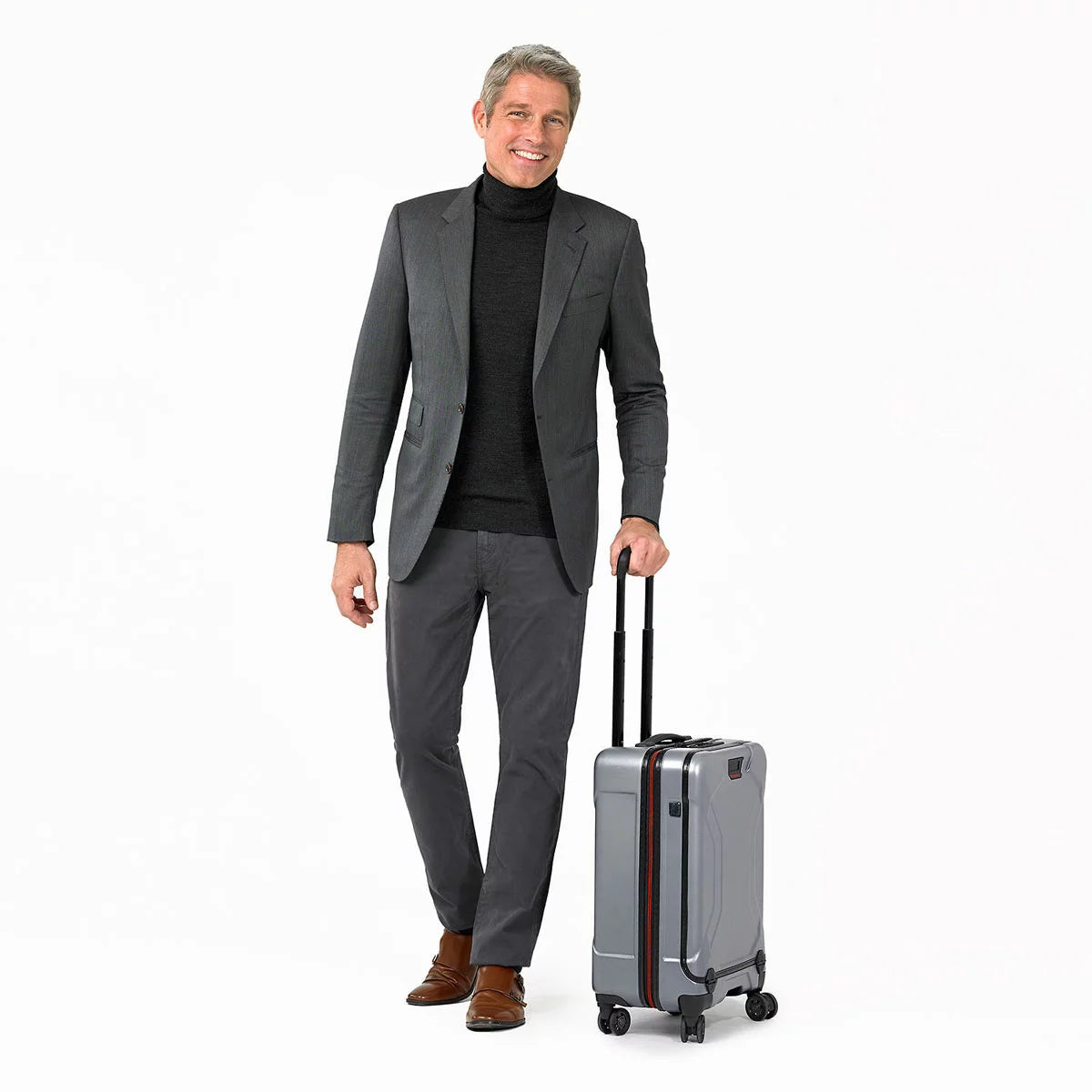 Briggs & Riley Torq International 53.3cm Global Carry-on Spinner Suitcase