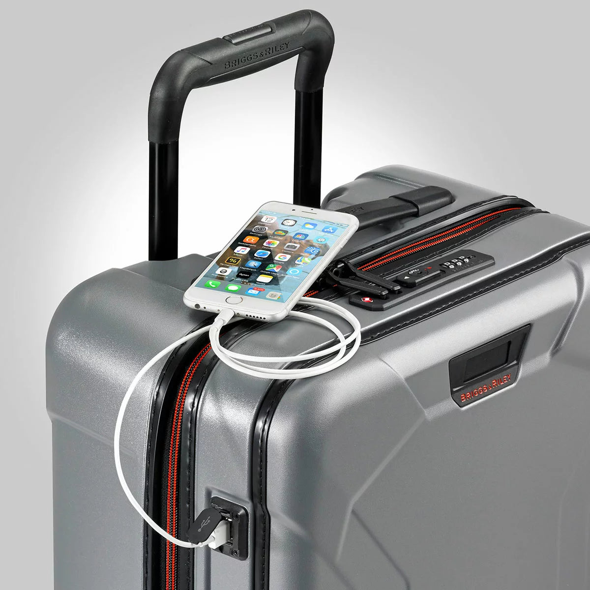 Briggs & Riley Torq International 53.3cm Global Carry-on Spinner Suitcase