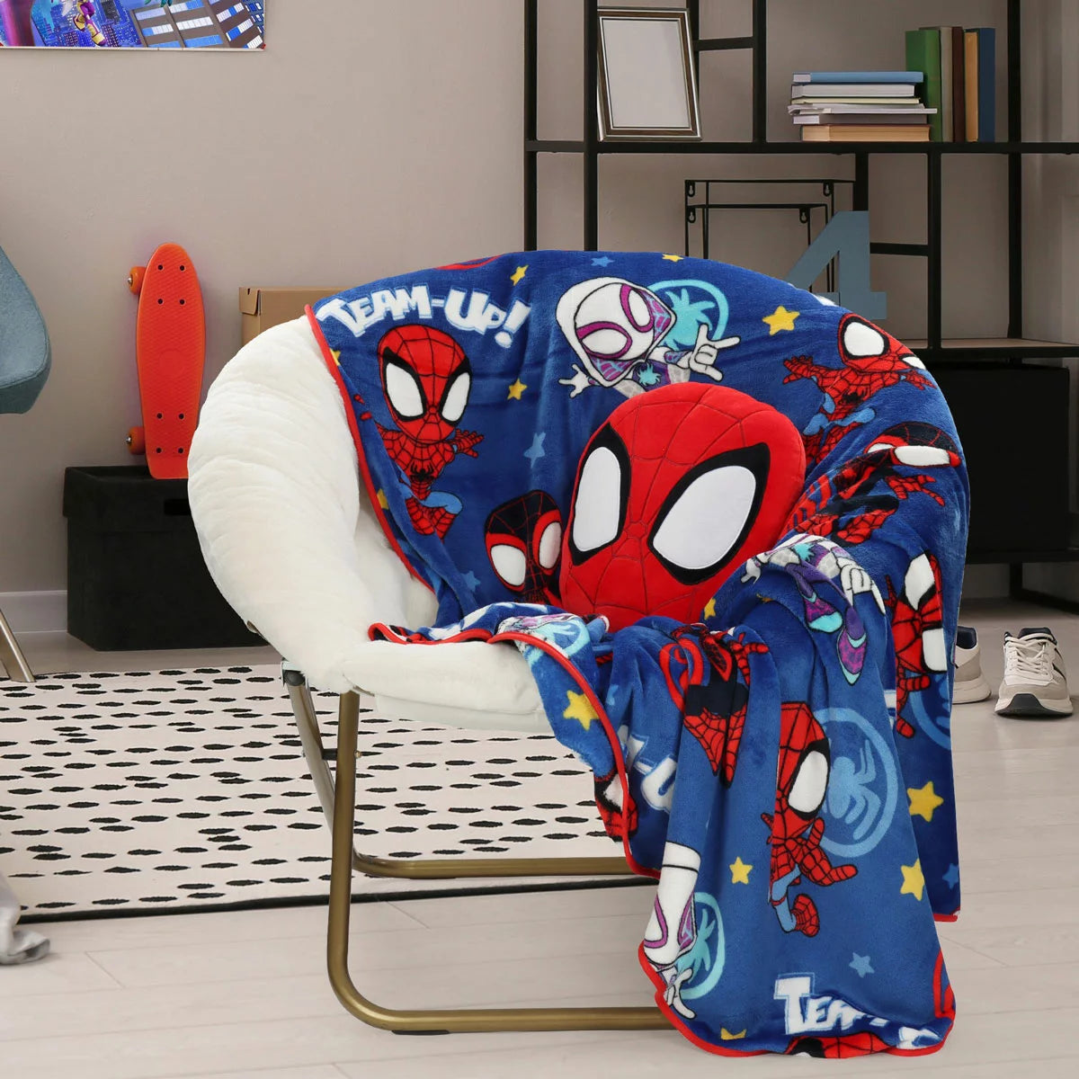 Disney Character Spider Man Blanket & Nogginz Cushion Set
