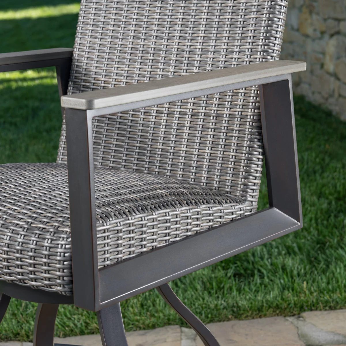 SunVilla Dover 7 Piece Wicker High Dining Fire Set + Cover