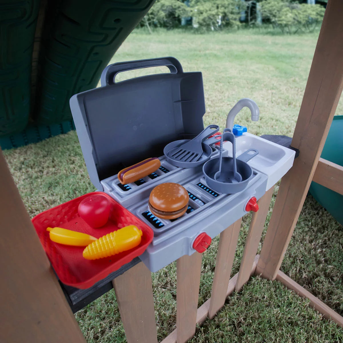 KidKraft Summit Vista Playcentre and Swing Set (3-10 Years)