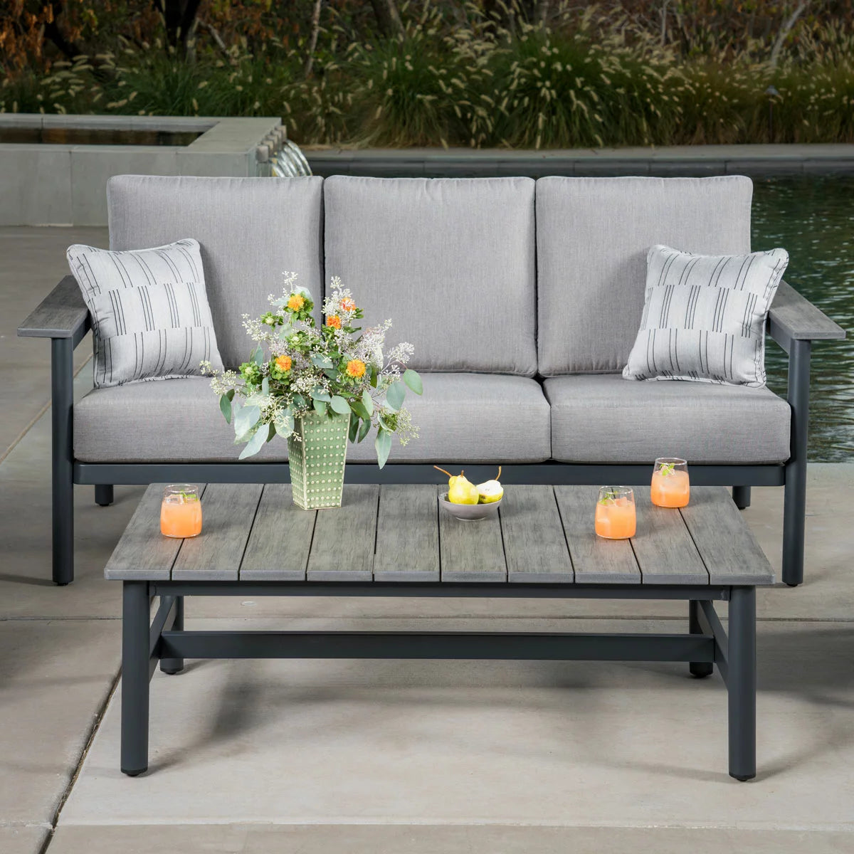 SunVilla Citadel 4 Piece Deep Seating Set + Cover