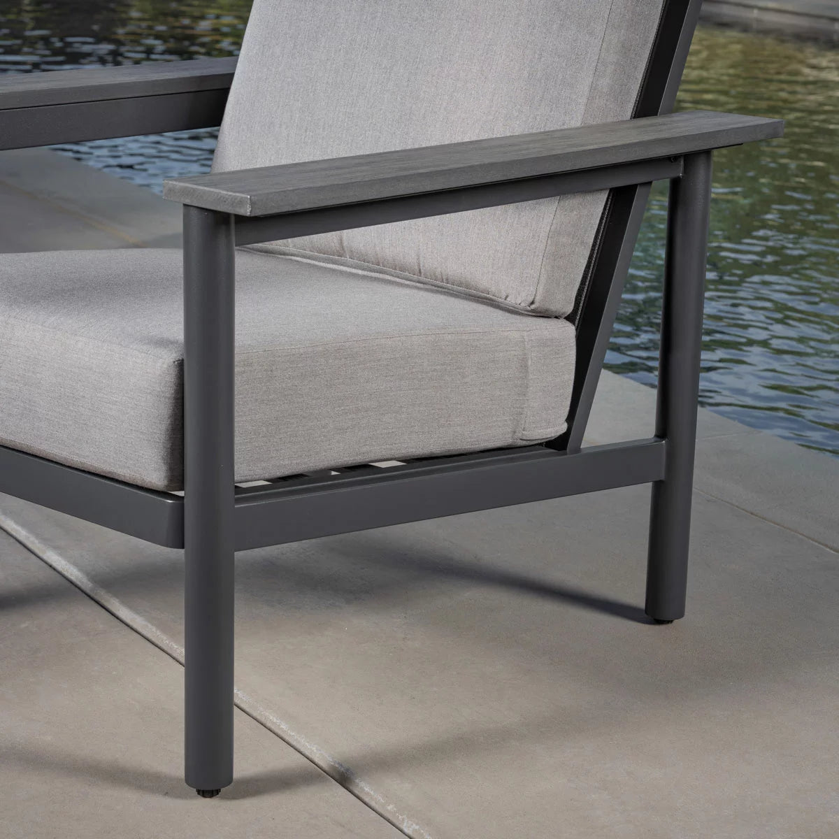 SunVilla Citadel 4 Piece Deep Seating Set + Cover